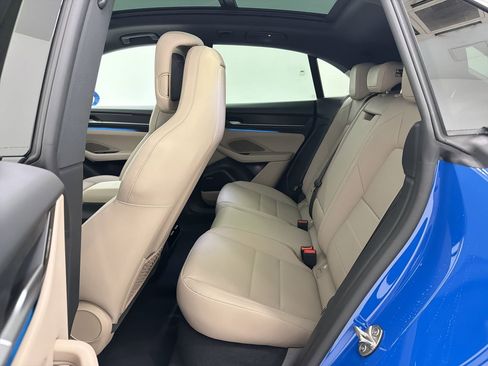 New 2026 Porsche Macan Electric image 14