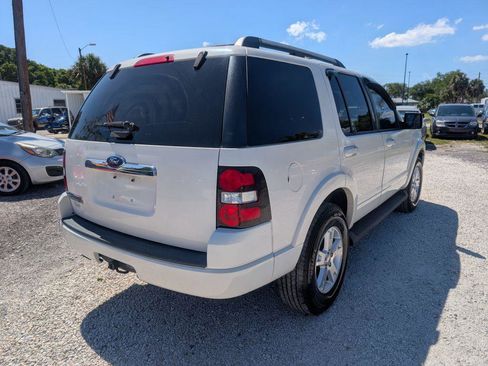Used 2009 Ford Explorer XLT image 5