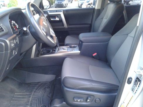 Used 2024 Toyota 4Runner SR5 Premium image 17