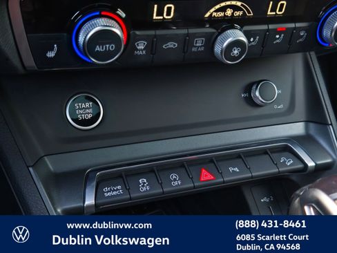 Used 2023 Audi Q3 2.0T Premium Plus w/ Premium Plus Package AWD/4WD image 19