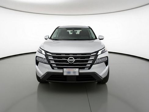 Used 2025 Nissan Rogue SV FWD image 2