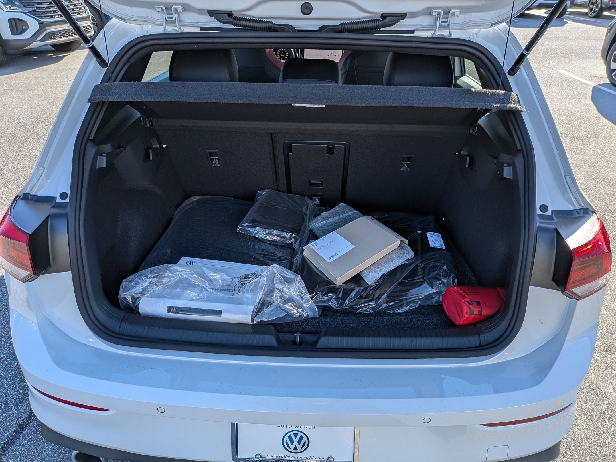 New 2026 Volkswagen GTI SE FWD image 31