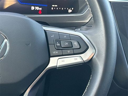 Used 2023 Volkswagen Tiguan SE image 27