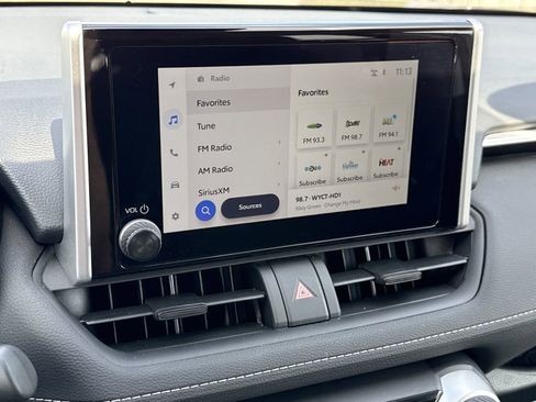 Used 2025 Toyota RAV4 XLE w/ Convenience Package FWD image 19