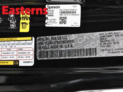 Used 2025 Jeep Wrangler Unlimited Sahara w/ Safety Group AWD/4WD image 34