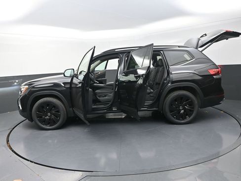 New 2026 Volkswagen Atlas SE AWD/4WD image 32