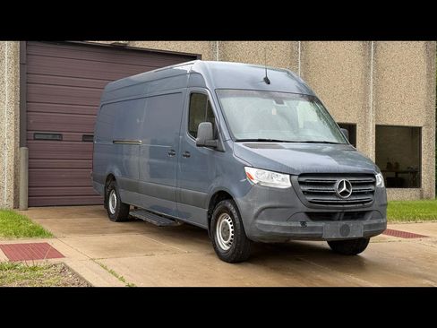 Used 2019 Mercedes-Benz Sprinter 170 image 1