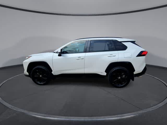 Used 2022 Toyota RAV4 SE AWD/4WD image 5