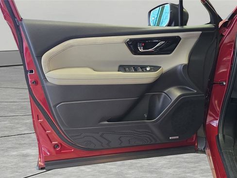 Used 2025 Subaru Forester Limited w/ Popular Package #2 image 26