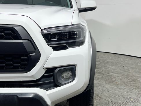 Used 2019 Toyota Tacoma SR5 image 11
