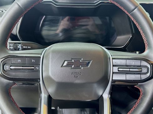 Used 2024 Chevrolet Colorado Z71 w/ Safety Package image 17