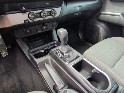 Used 2022 Toyota Tacoma SR w/ SR Convenience Package image 22