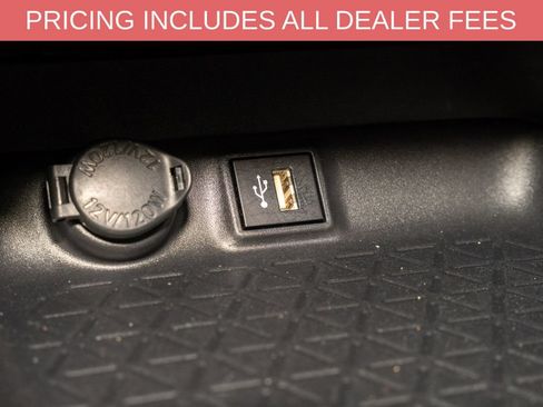 Used 2025 Toyota RAV4 XLE FWD image 14