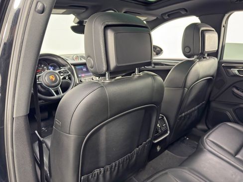 Used 2018 Porsche Macan image 33