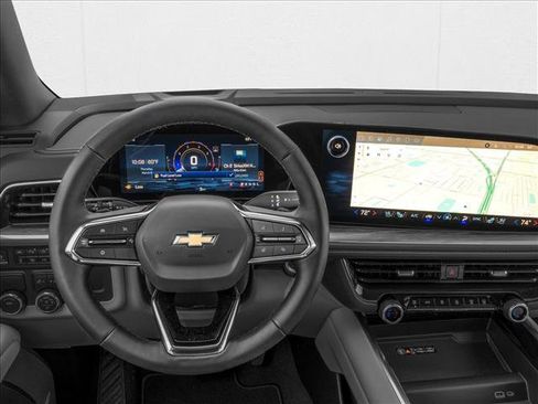 New 2026 Chevrolet Suburban Premier RWD image 4