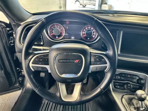 Used 2015 Dodge Challenger R/T Plus image 13