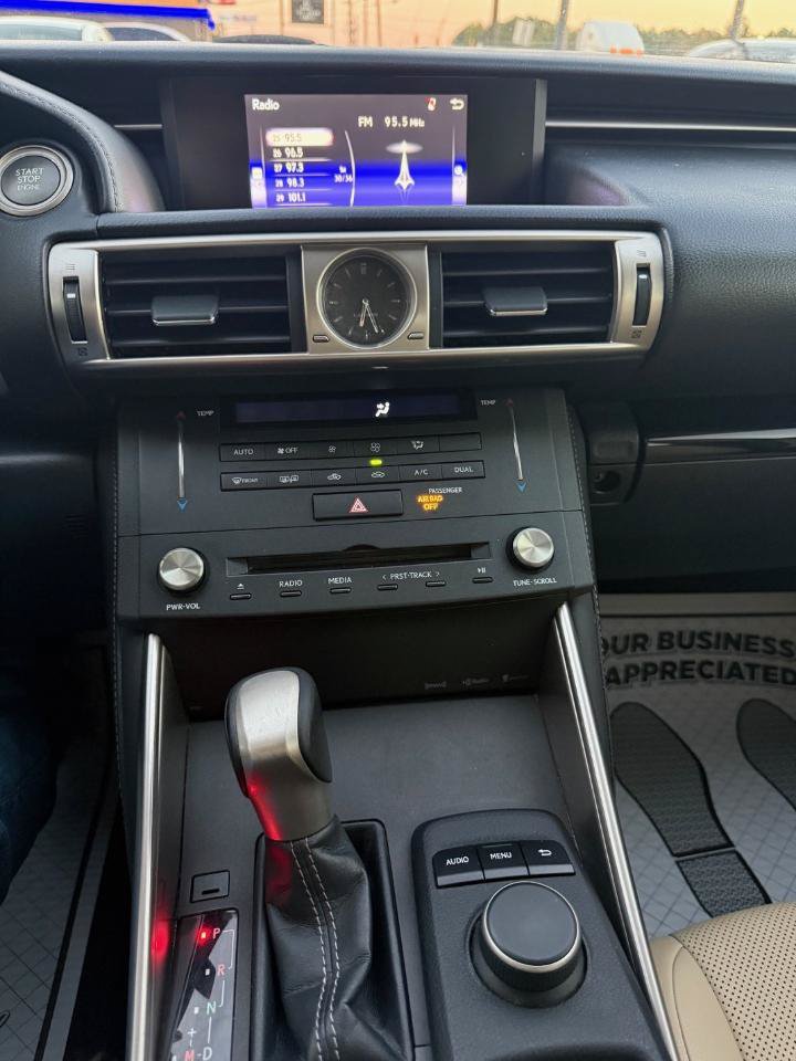 Used 2015 Lexus IS 250 RWD image 17