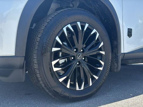 Used 2026 Nissan Rogue Dark Armor FWD image 9