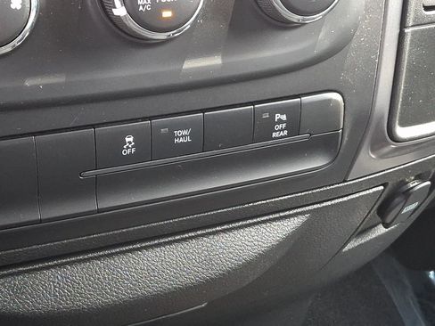 Certified 2024 RAM 1500 Warlock AWD/4WD image 24