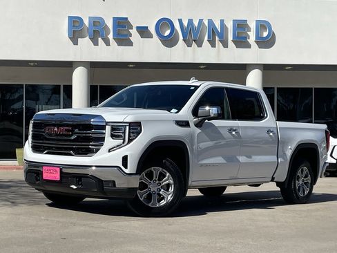 Certified 2025 GMC Sierra 1500 SLT image 2