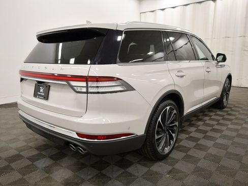 Used 2020 Lincoln Aviator Reserve w/ Equipment Group 202A image 8