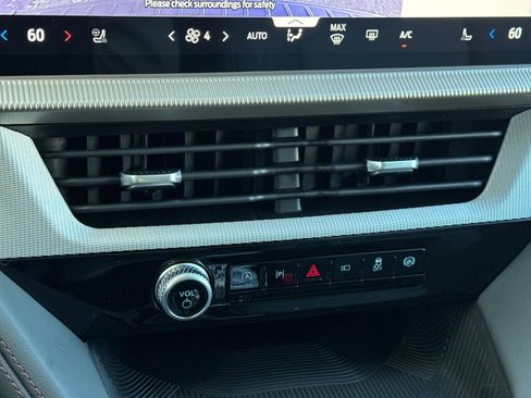 New 2026 Ford Explorer Active w/ Active Comfort Package image 21