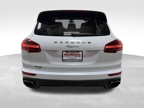 Used 2017 Porsche Cayenne Platinum Edition image 7