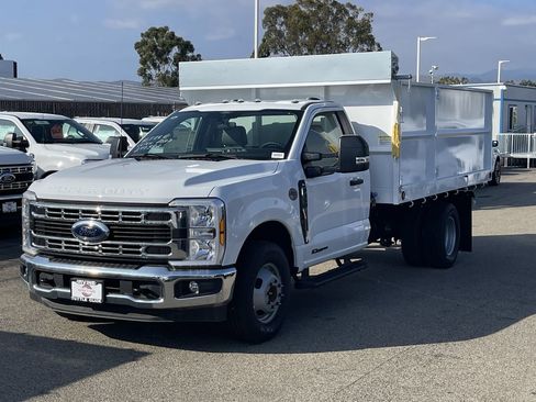 New 2024 Ford F350 XL w/ XL Chrome Package image 3