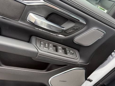 New 2026 RAM 1500 Laramie AWD/4WD image 11