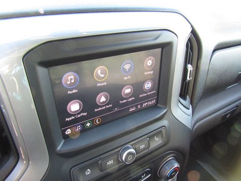 Used 2021 Chevrolet Silverado 2500 Custom w/ Custom Value Package image 14