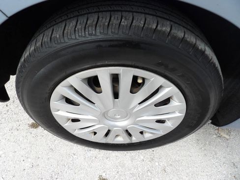 Used 2011 Volkswagen Golf 4-Door image 9