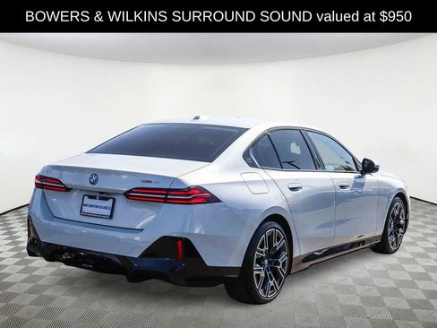 Used 2025 BMW i5 eDrive40i w/ M Sport Package image 4