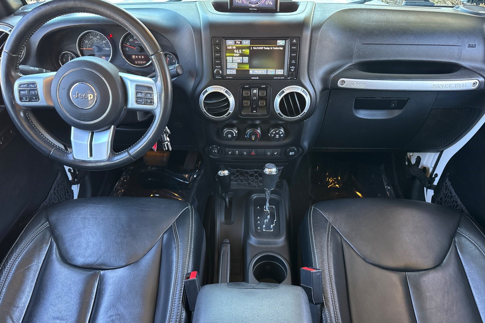 Used 2017 Jeep Wrangler Unlimited Rubicon AWD/4WD image 16