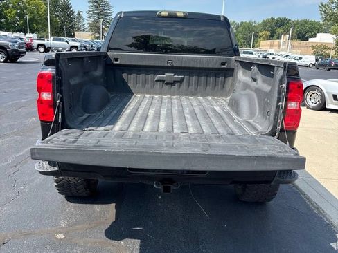 Used 2018 Chevrolet Silverado 1500 Custom w/ Custom Convenience Package AWD/4WD image 7