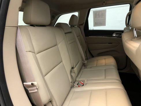 Used 2017 Jeep Grand Cherokee Limited w/ Luxury Group II AWD/4WD image 17
