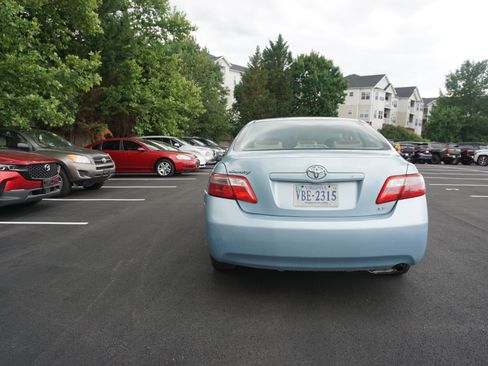 Used 2008 Toyota Camry FWD image 3