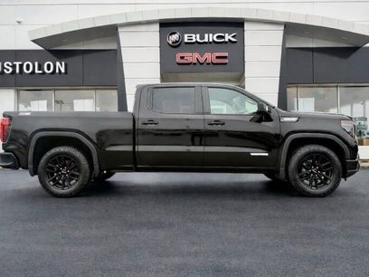 Used 2025 GMC Sierra 1500 Elevation w/ Elevation Premium Package