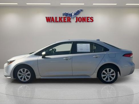 Used 2024 Toyota Corolla LE image 6