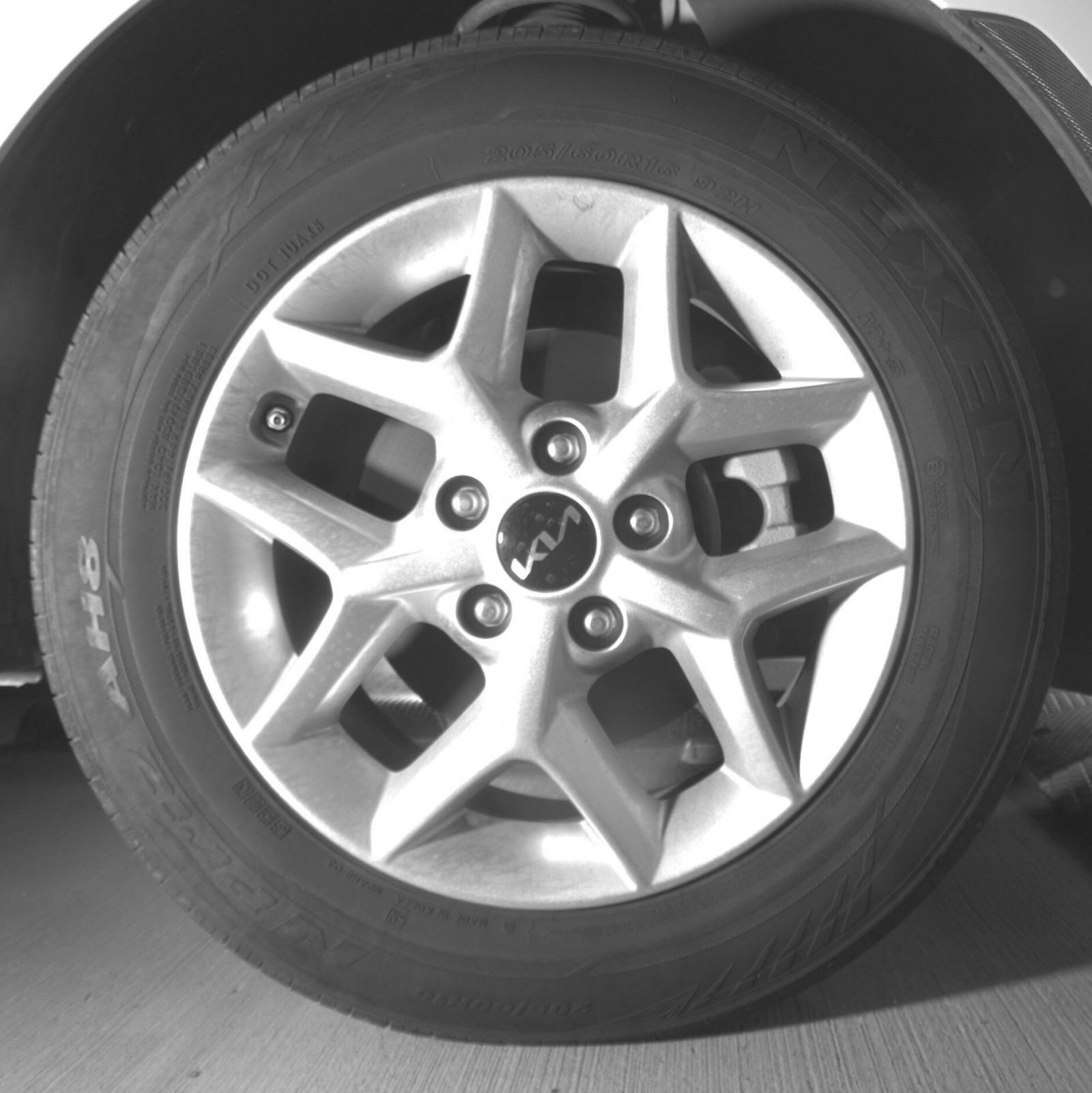 Used 2025 Kia Soul LX w/ LX Technology Package FWD image 12