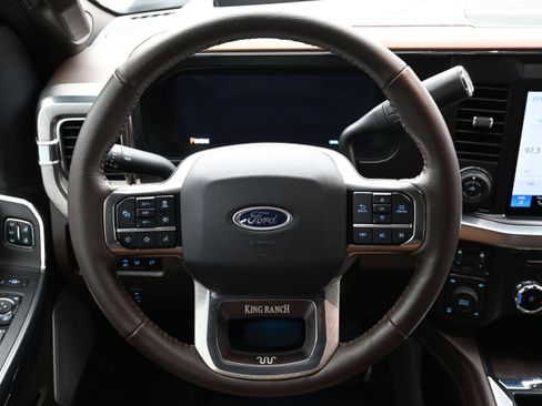 Used 2025 Ford F350 King Ranch w/ FX4 Off-Road Package AWD/4WD image 15
