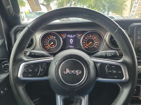 Used 2020 Jeep Gladiator Sport w/ Quick Order Package 24S AWD/4WD image 15