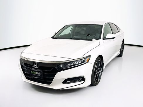 Used 2019 Honda Accord Sport image 3