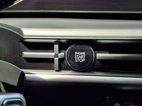 Used 2024 Hyundai Santa Fe XRT AWD/4WD image 13