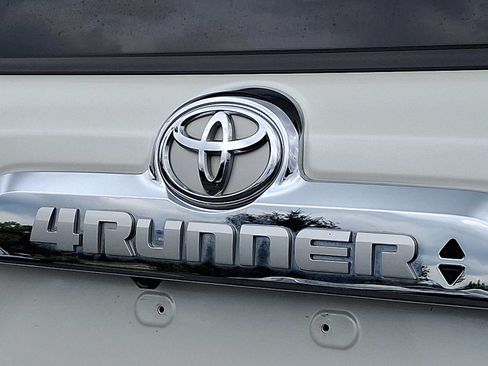 Used 2020 Toyota 4Runner Limited AWD/4WD image 30