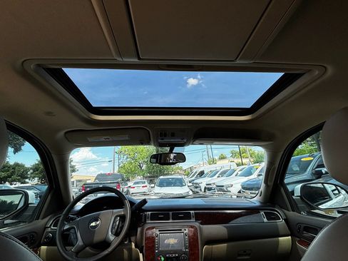 Used 2014 Chevrolet Tahoe LT RWD image 16