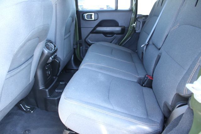Used 2024 Jeep Wrangler Unlimited Sahara AWD/4WD image 39