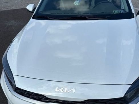 Used 2024 Kia Forte LXS w/ LXS Technology Package FWD image 6