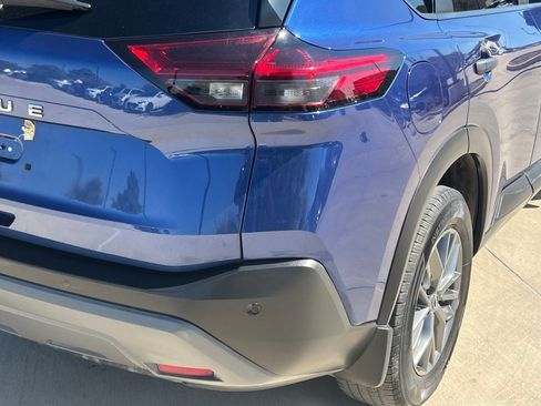 Used 2023 Nissan Rogue S FWD image 9