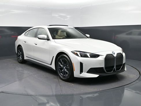 New 2026 BMW i4 eDrive40 w/ Premium Package image 9