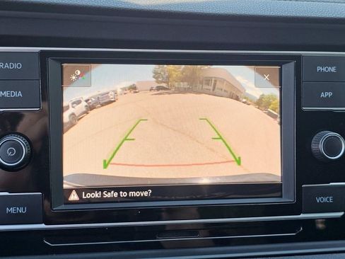 Used 2022 Volkswagen Jetta Sport FWD image 8